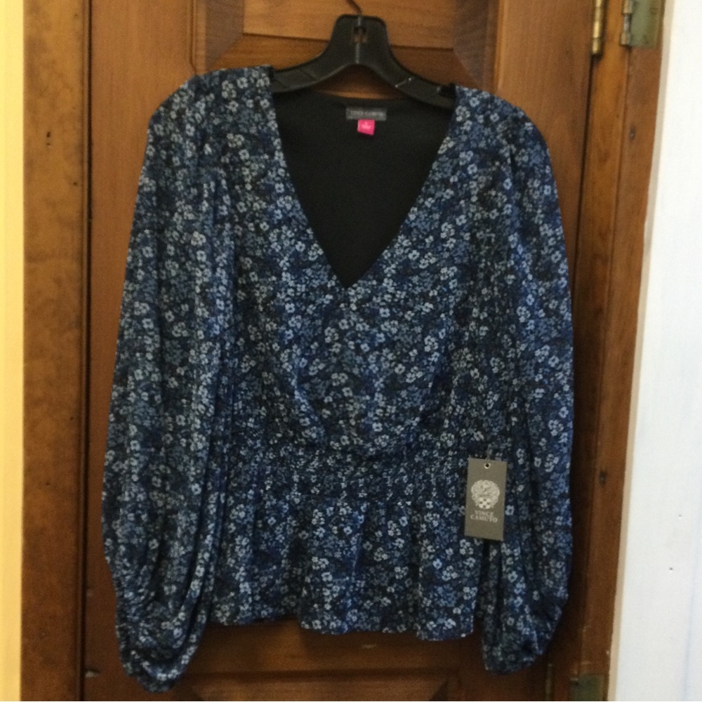 VINCE CAMUTO BLOUSE, NWT, SIZE SMALL
